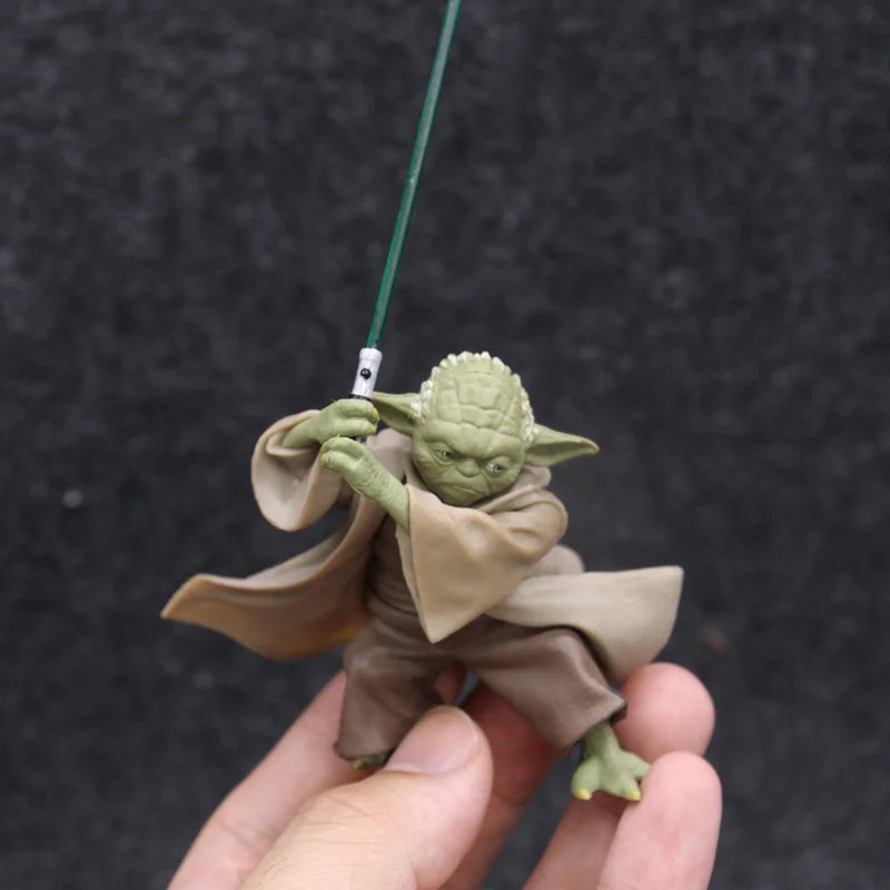 Star Wars Figure Jedi Duel Yoda with Lightsaber Collectible