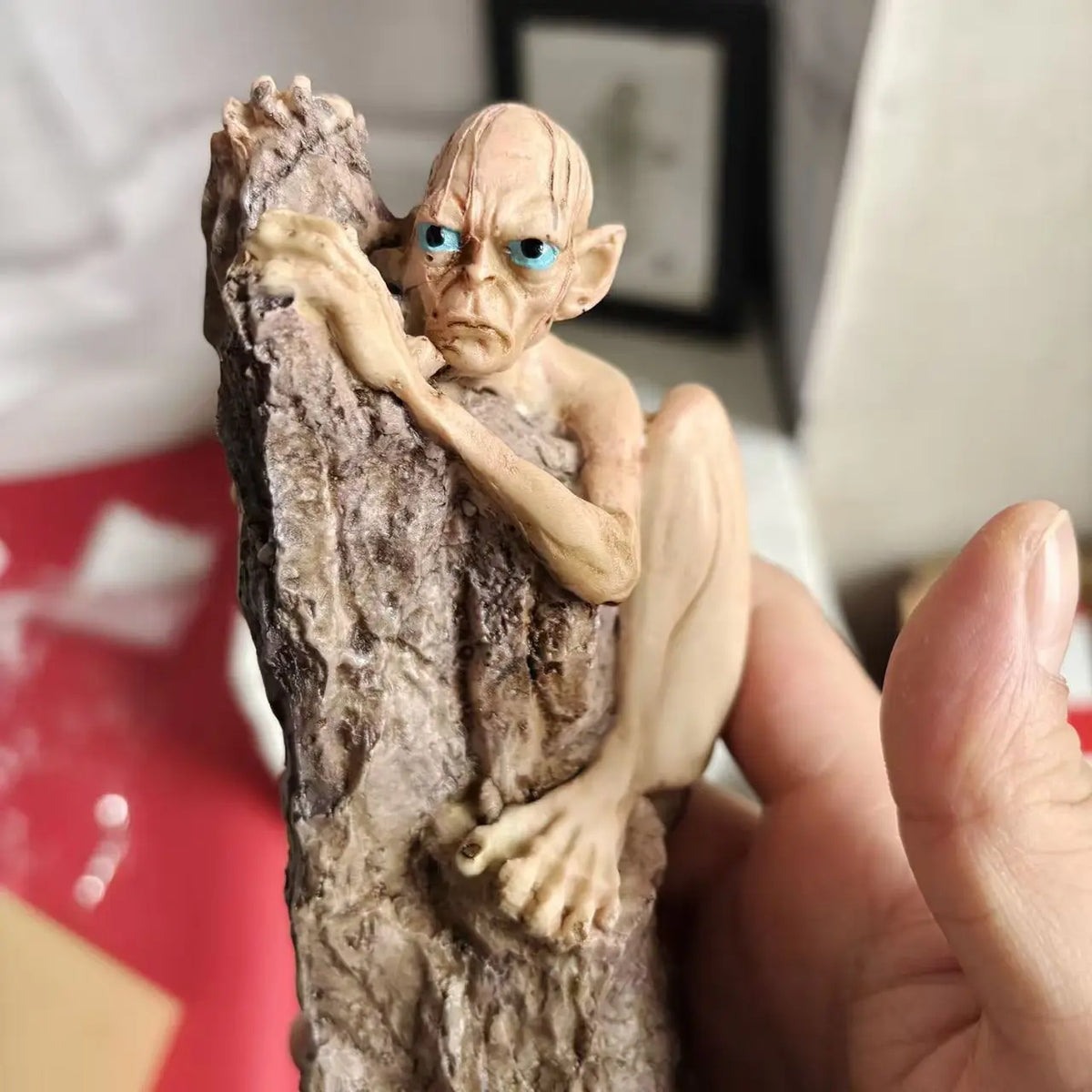 Lord of the Rings Figure Tree Climber Gollum 14cm (5.5") Collector Statue