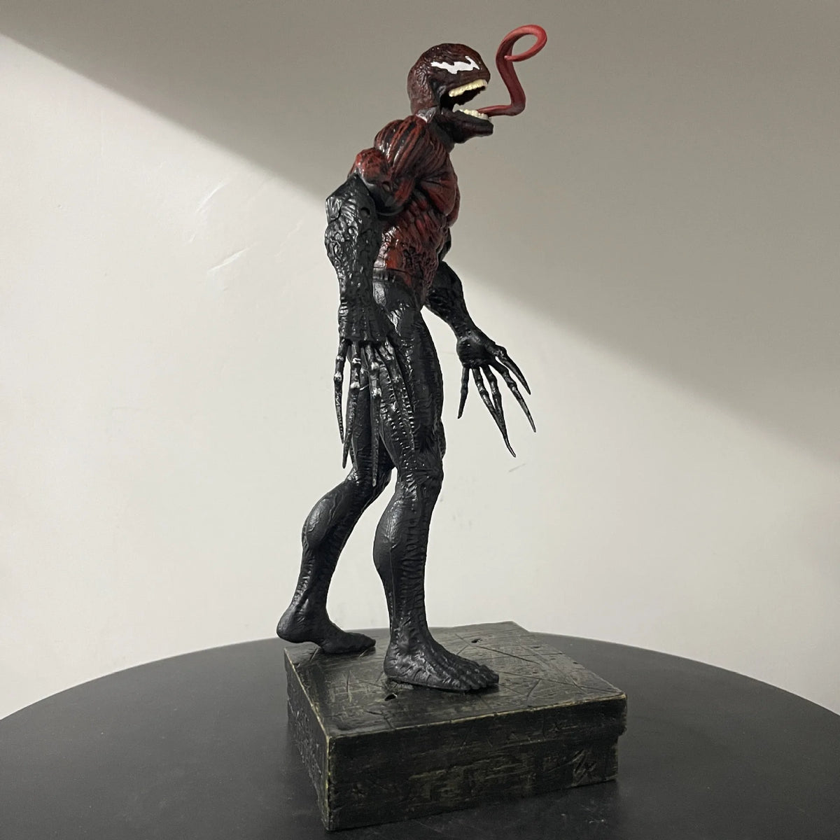 Marvel Figure Symbiote Fury Venom with Two Heads Articulated Collectible
