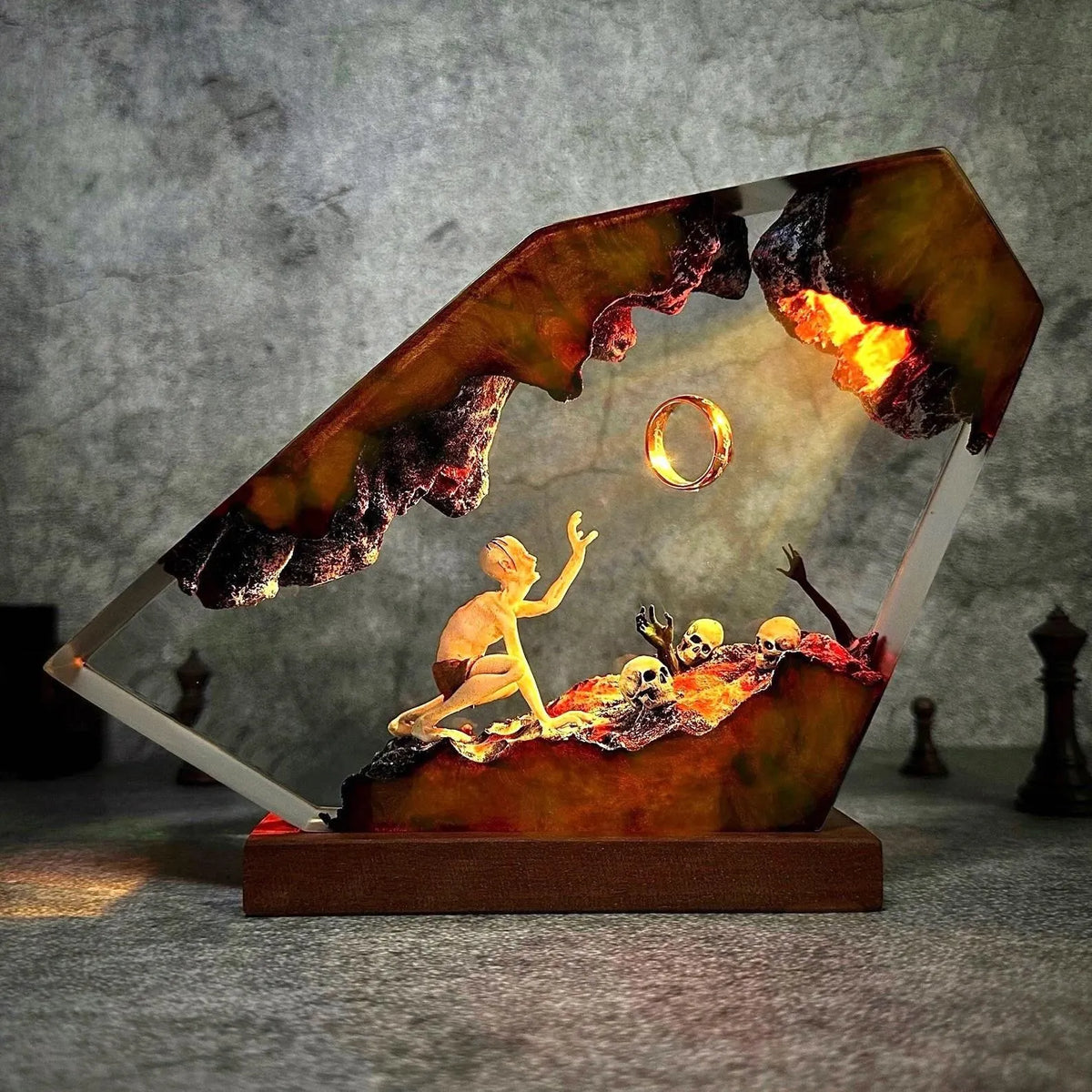 Lord of the Rings Gollum — Ring of Fire 22 x 18cm (8.7 x 7.1") Resin Night Light