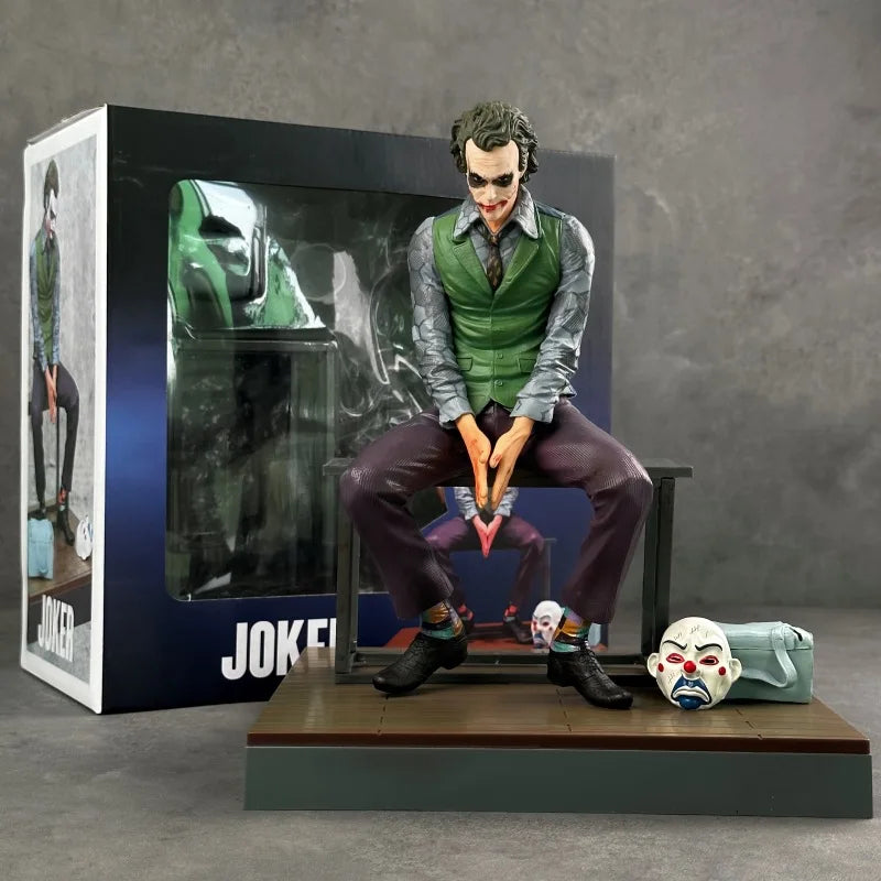 DC Comics Figure Joker — Seated Dark Knight 27cm (10.6") Collector Statue
