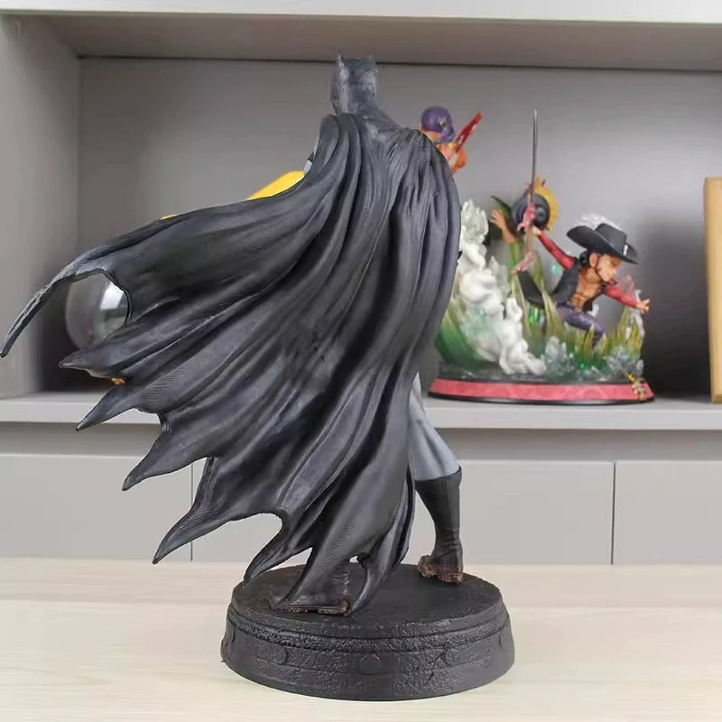 DC Comics Figure Elite Knight Batman 38cm (15") Collector Statue