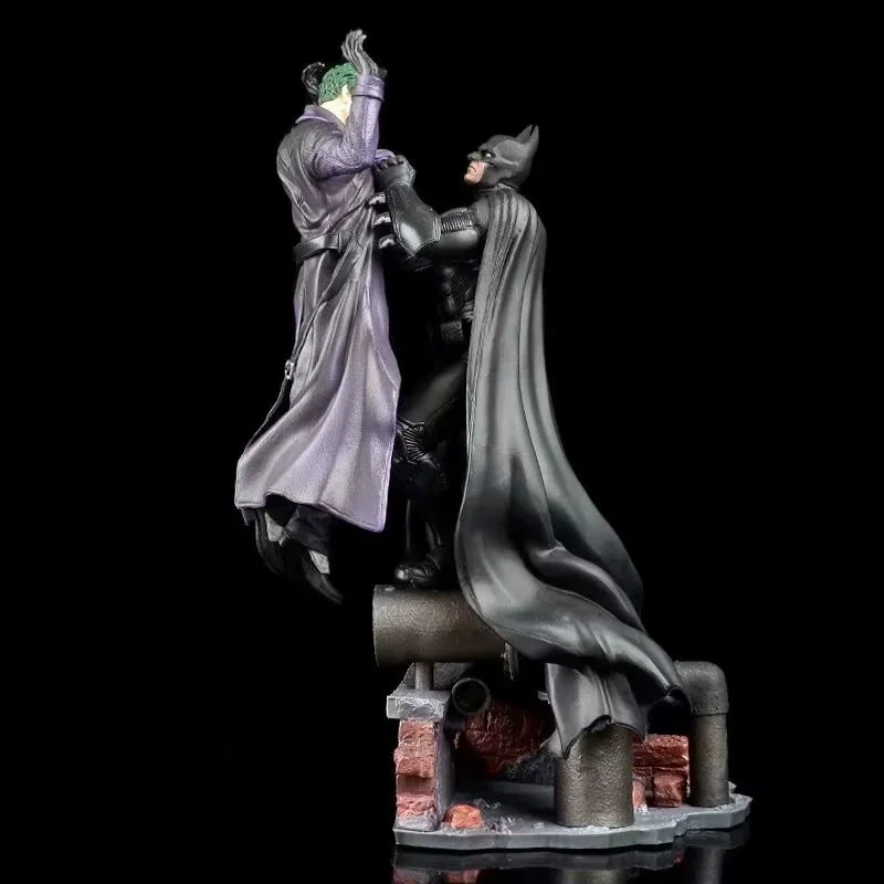 DC Comics Figure Arkham Clash Batman vs Joker 29cm (11.4") Collector Statue