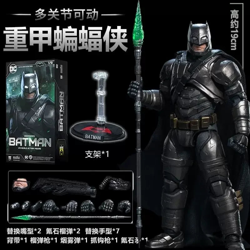 DC Comics Figure Armored Knight Batman 19cm (7.5") Articulated Collectible