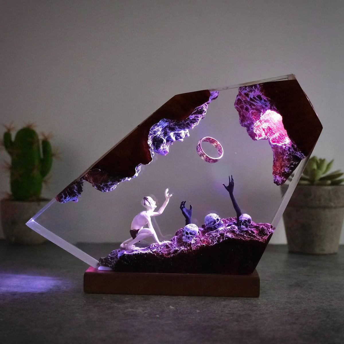 Lord of the Rings Gollum — Ring of Fire 17.5 x 11.5cm (6.9 x 4.5") Resin Night Light
