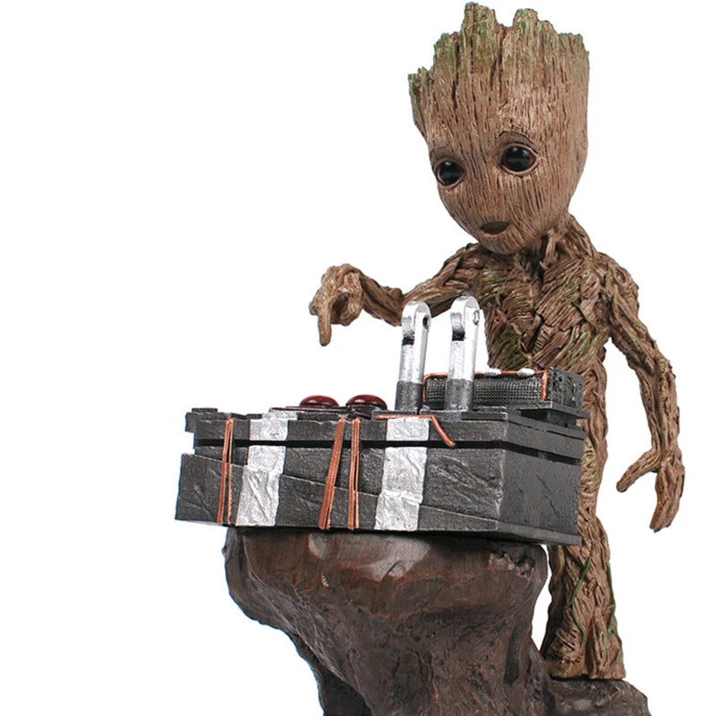 Marvel Figure Little Guardian Groot 17cm (6.7") Collector Statue