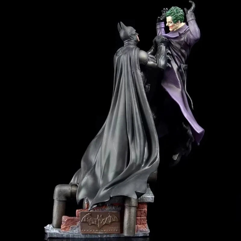 DC Comics Figure Arkham Clash Batman vs Joker 29cm (11.4") Collector Statue