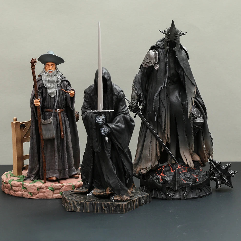 Lord of the Rings Figure Nazgûl — Ringwraith 26cm (10.2") Collector Statue