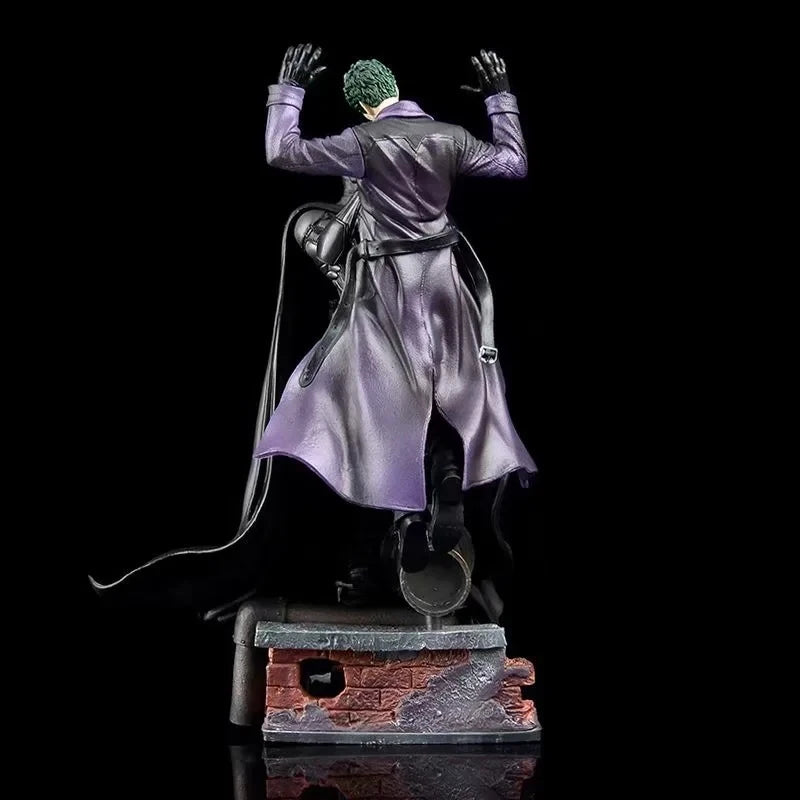 DC Comics Figure Arkham Clash Batman vs Joker 29cm (11.4") Collector Statue